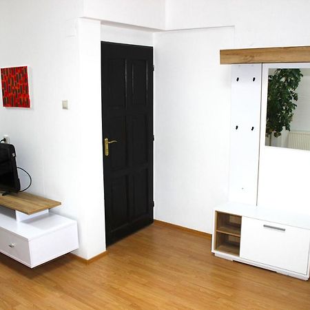 Krasny Priestranny Slnecny Apartman V Centre Mesta Trenčín Eksteriør billede