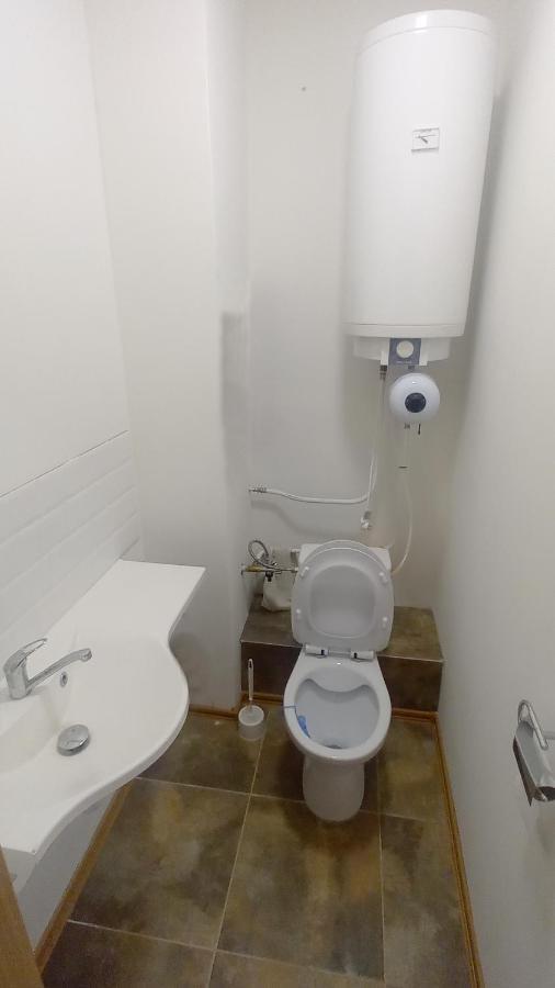 Krasny Priestranny Slnecny Apartman V Centre Mesta Trenčín Eksteriør billede